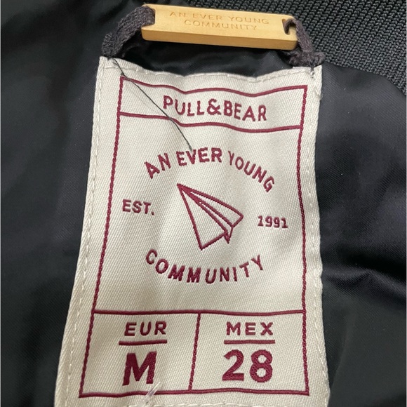 Pull & Bear Varsity jacket with colorful badges / M / NWOT - Picture 15 of 16